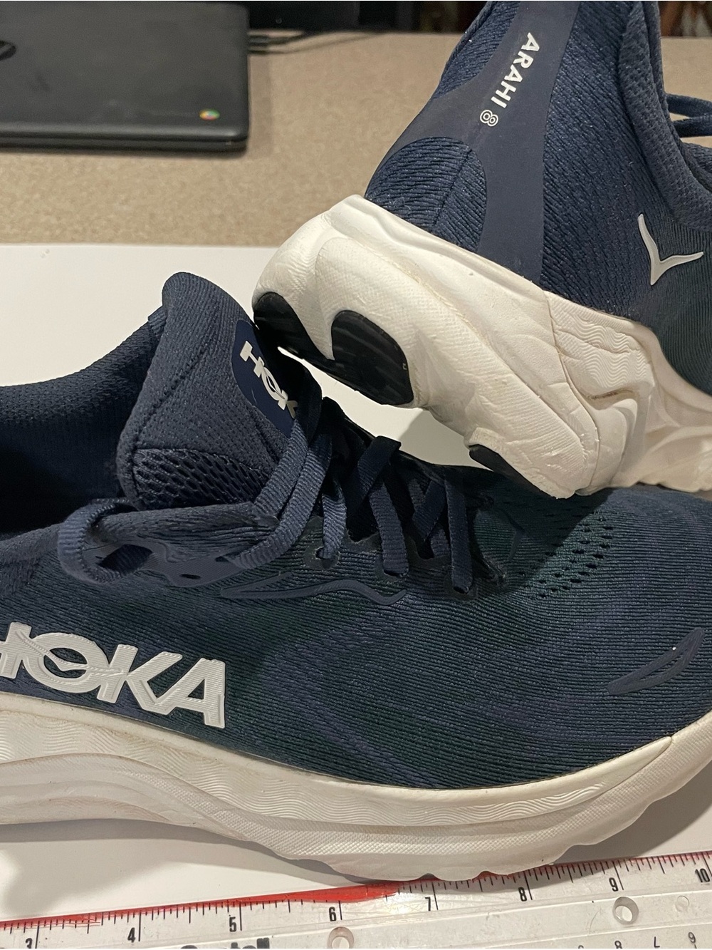 Hoka Men's Navy and White Arahi Athletic Running Shoes
